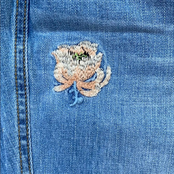 The LOFT Flower Embroidered Jeans - Picture 3 of 8